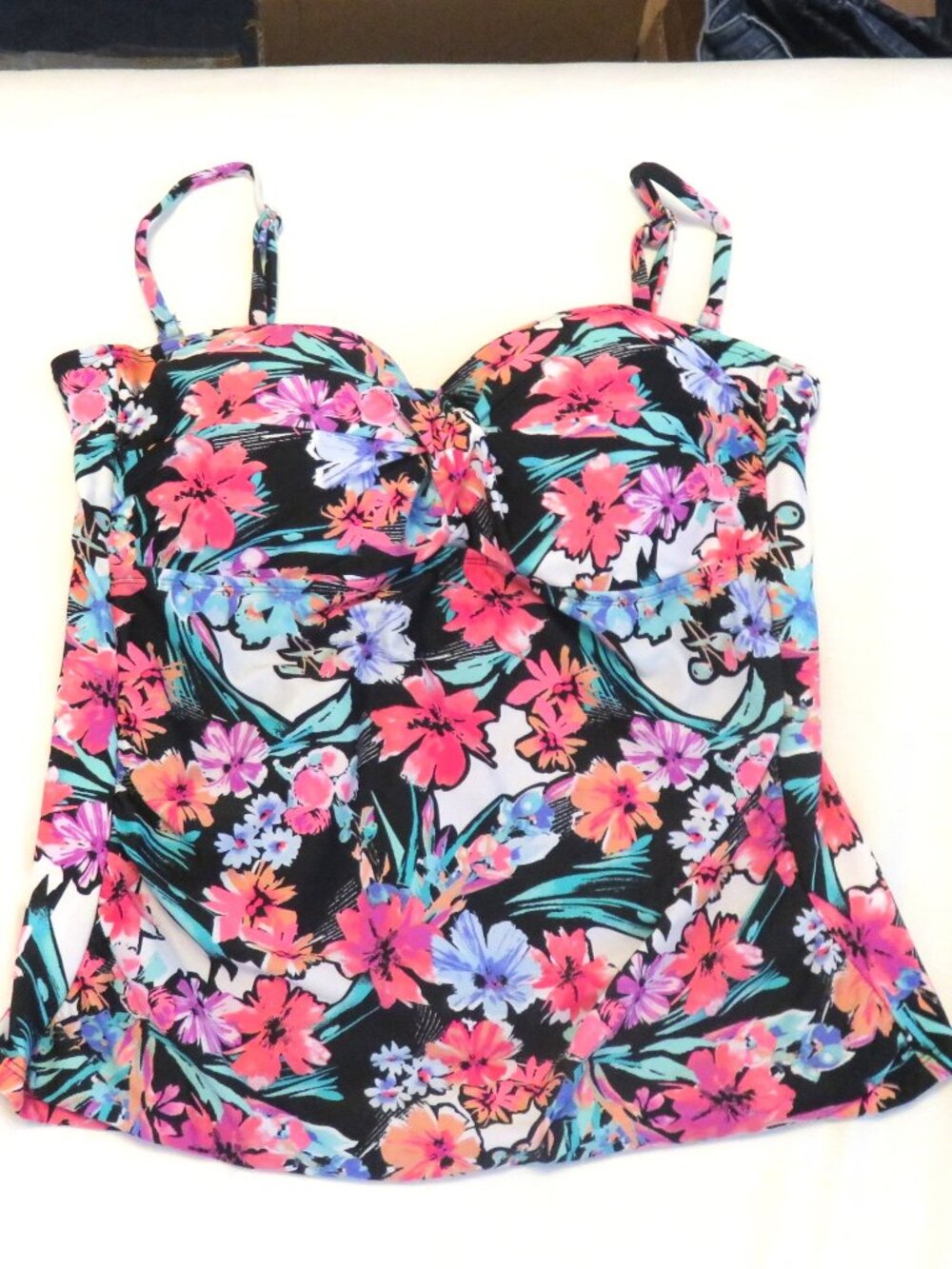 Catalina Halter Tankini Swimsuit Top Women's Size L 12-14 black pink floral